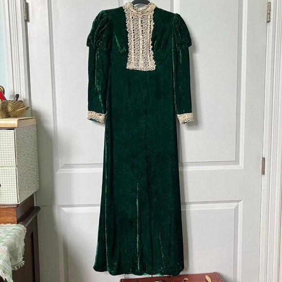 Vintage Green Velvet Victorian Dress 80s Handmade Lace Puff Sleeve Goth Whimsy - Picture 2 of 16